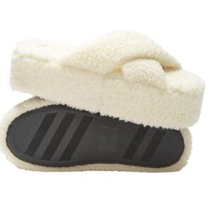 Victoria's Secret Cream Plush Slippers